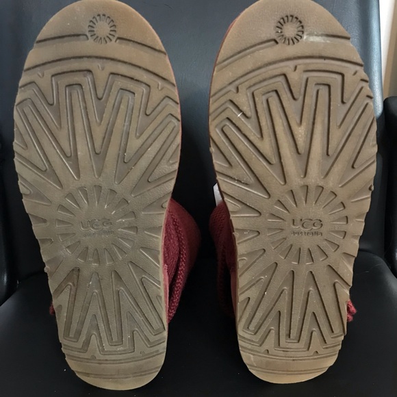 UGG Sweater Boots - Picture 4 of 7